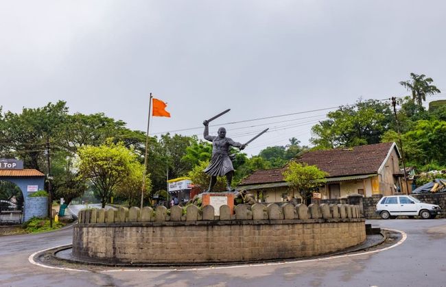 Bajiprabhu Statue